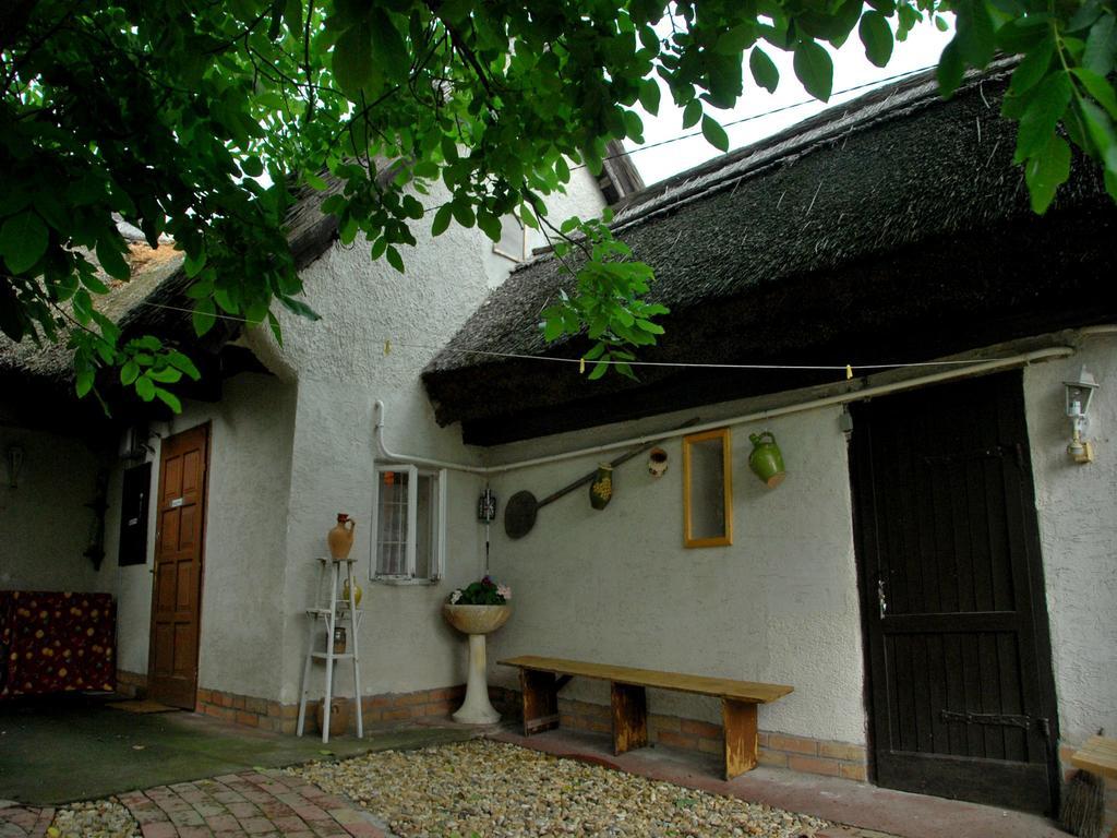 Natura Vendégház Pazmand Exteriér fotografie